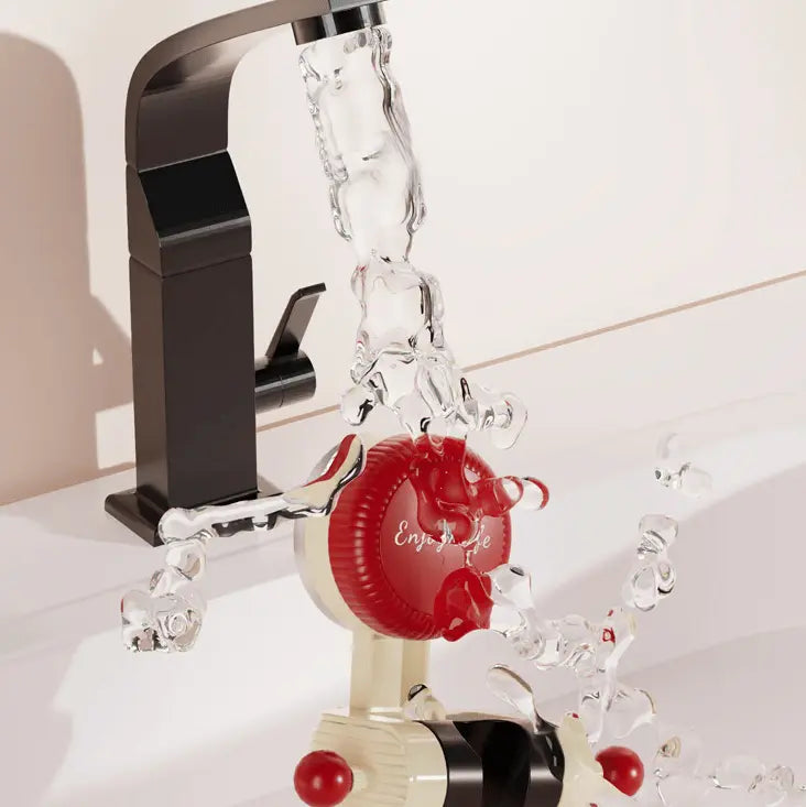 SafeSplash™ — Adjustable Suction Shower Holder for Kids Mivoza Deutschland
