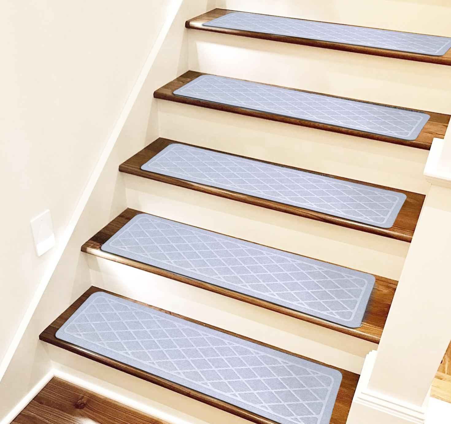 Anti-slip film for stairs — Safety with every step Homezys