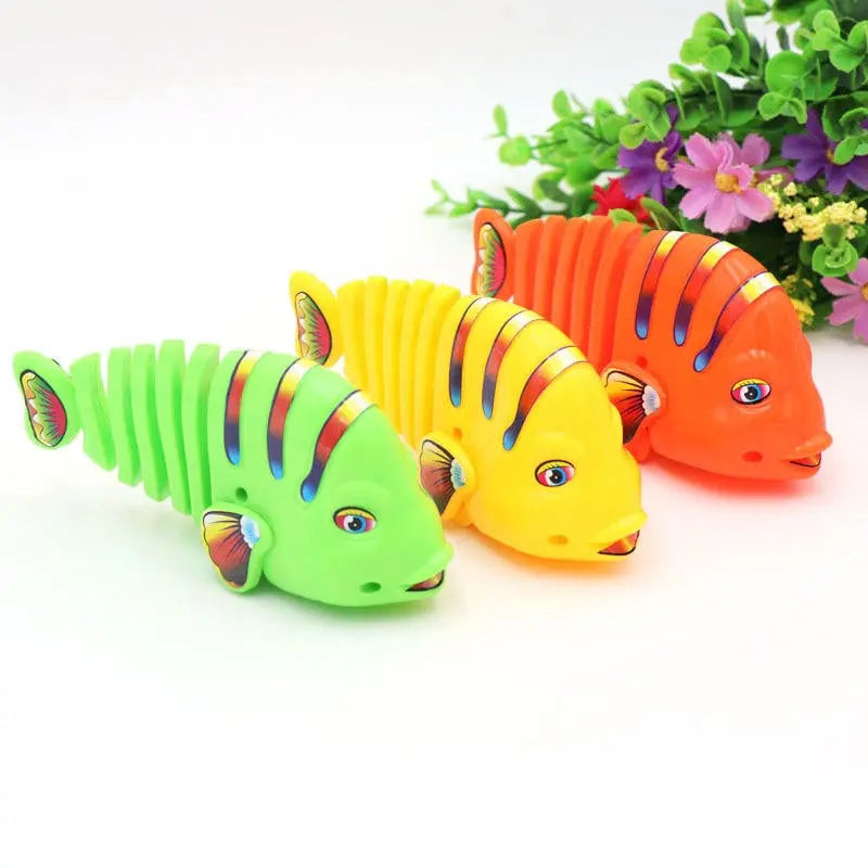 🐟Plastic Wind-Up Wiggle Fish Toys Zorenza