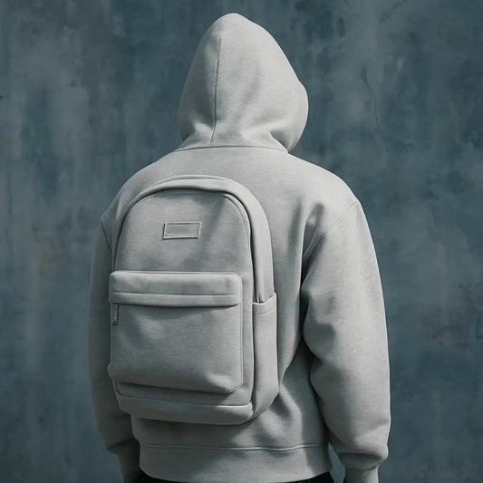 Reise-Hoodie mit Rucksack — Spart Platz & Zusatzkosten beim Fliegen Mivoza Deutschland