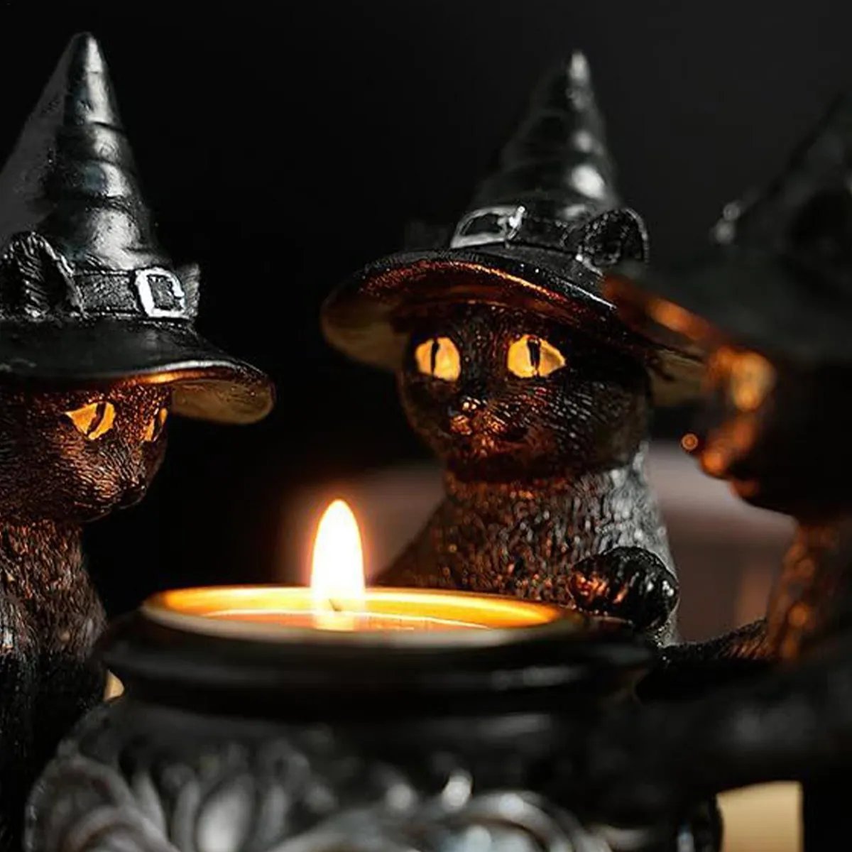 Candle Holder — Mysterious Atmosphere for Halloween Homezys
