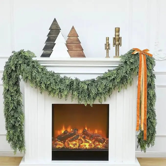 Garland of Rubber Leaves — Natural Warmth and Long-lasting Charm Homezys