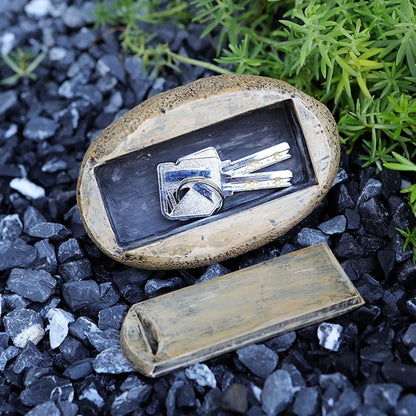 Hidden Key Holder — Real-Look, Weatherproof & Secure Homezys