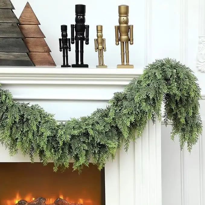 Garland of Rubber Leaves — Natural Warmth and Long-lasting Charm Homezys