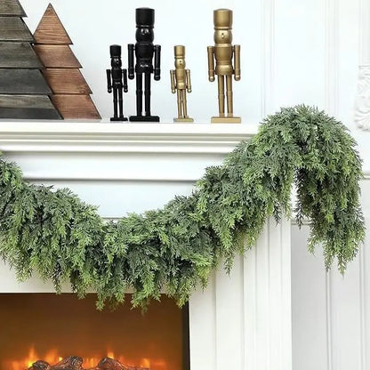 Garland of Rubber Leaves — Natural Warmth and Long-lasting Charm Homezys