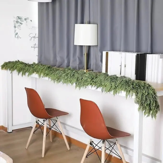 Garland of Rubber Leaves — Natural Warmth and Long-lasting Charm Homezys