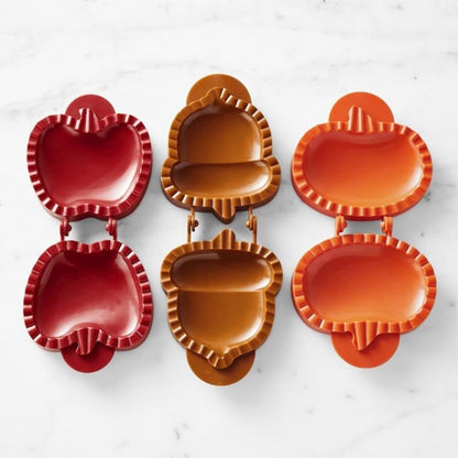 Set of Seasonal Hand Pie Molds – Foldable Plastic Molds for Easy Baking Homezys