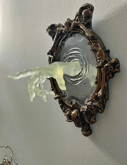 GhostMirror™ — Eerie 3D Glow that Haunts Mivoza Deutschland