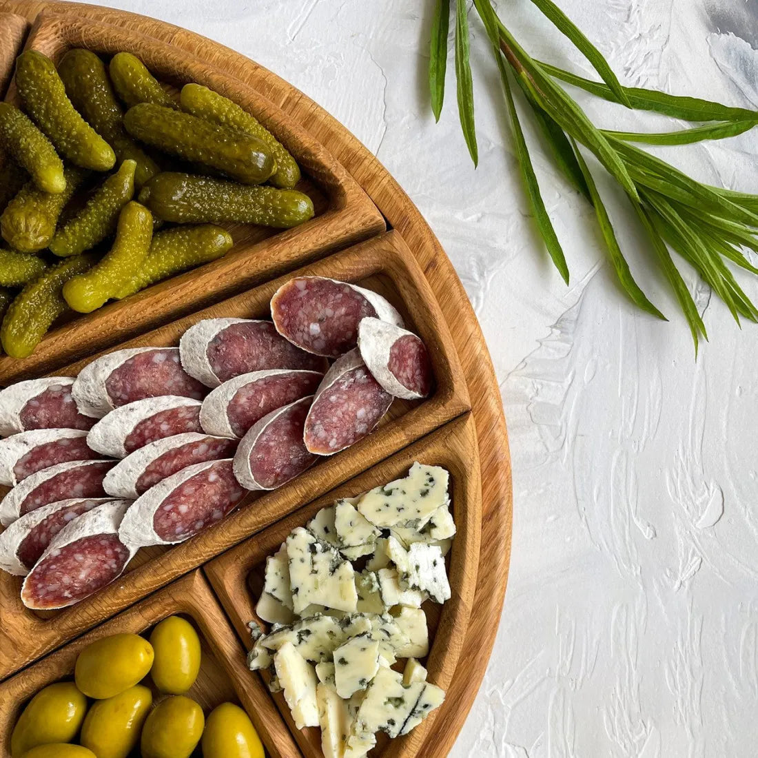 Serving tray — stylish highlight for special moments Homezys
