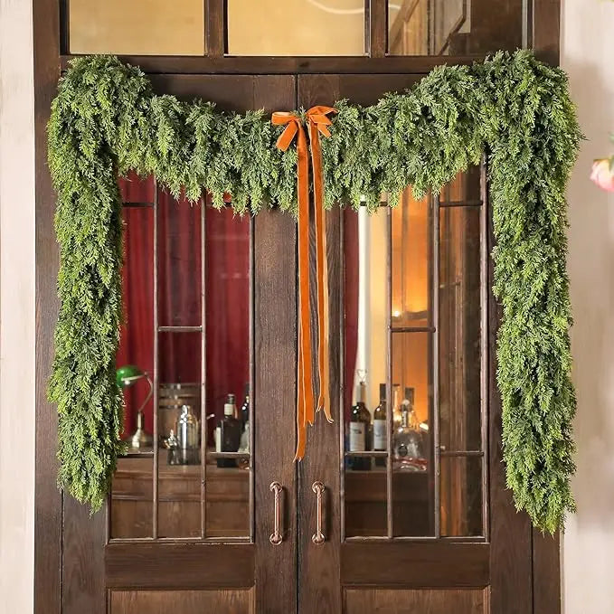 Garland of Rubber Leaves — Natural Warmth and Long-lasting Charm Homezys