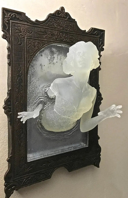 GhostMirror™ — Eerie 3D Glow that Haunts Mivoza Deutschland
