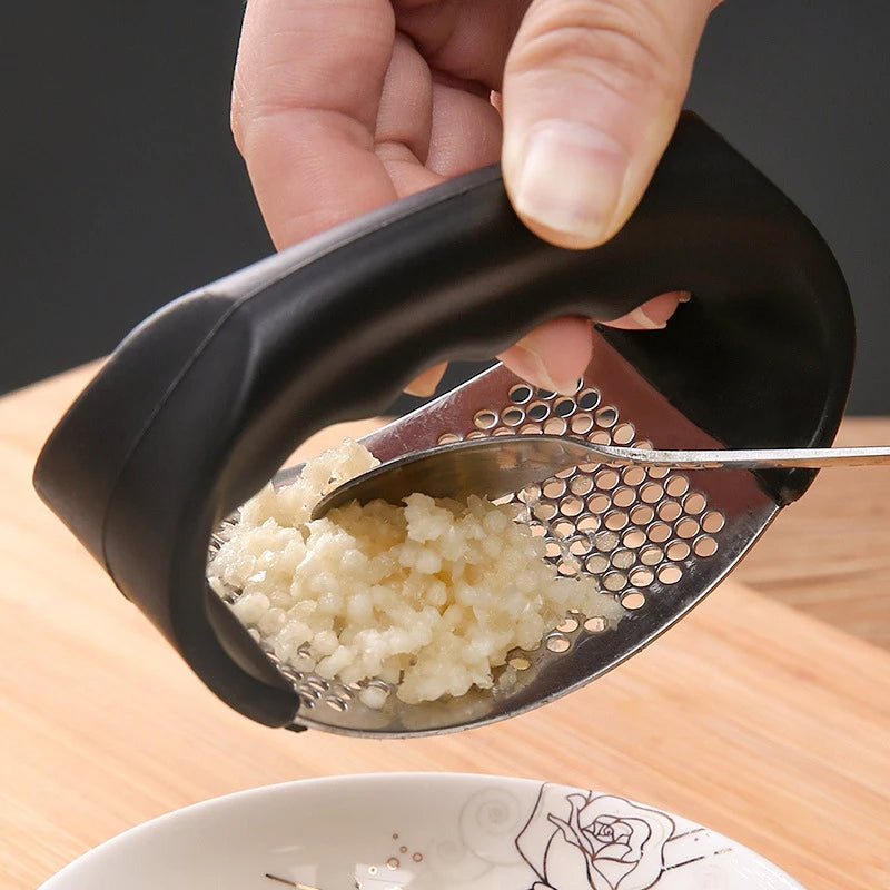 Easy-Squeeze Garlic Press – Premium Stainless Steel Homezys