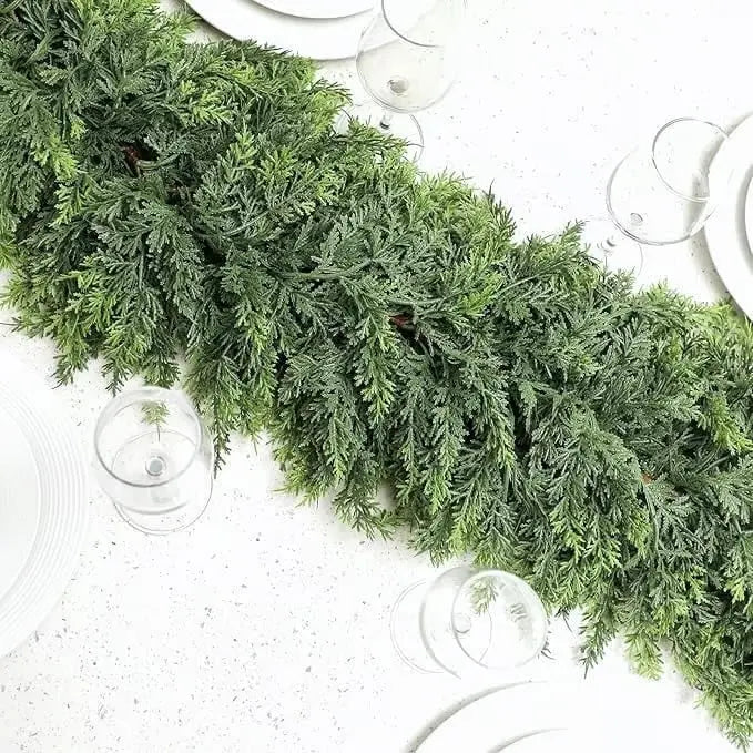 Garland of Rubber Leaves — Natural Warmth and Long-lasting Charm Homezys
