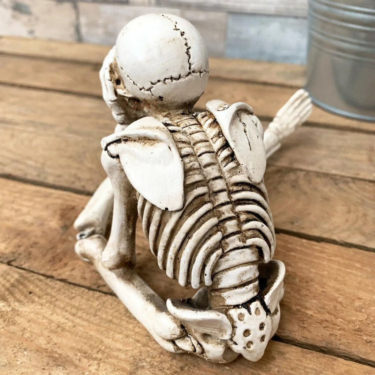 Drei weise Skelette — Kamin-Deko für Halloween Mivoza Deutschland