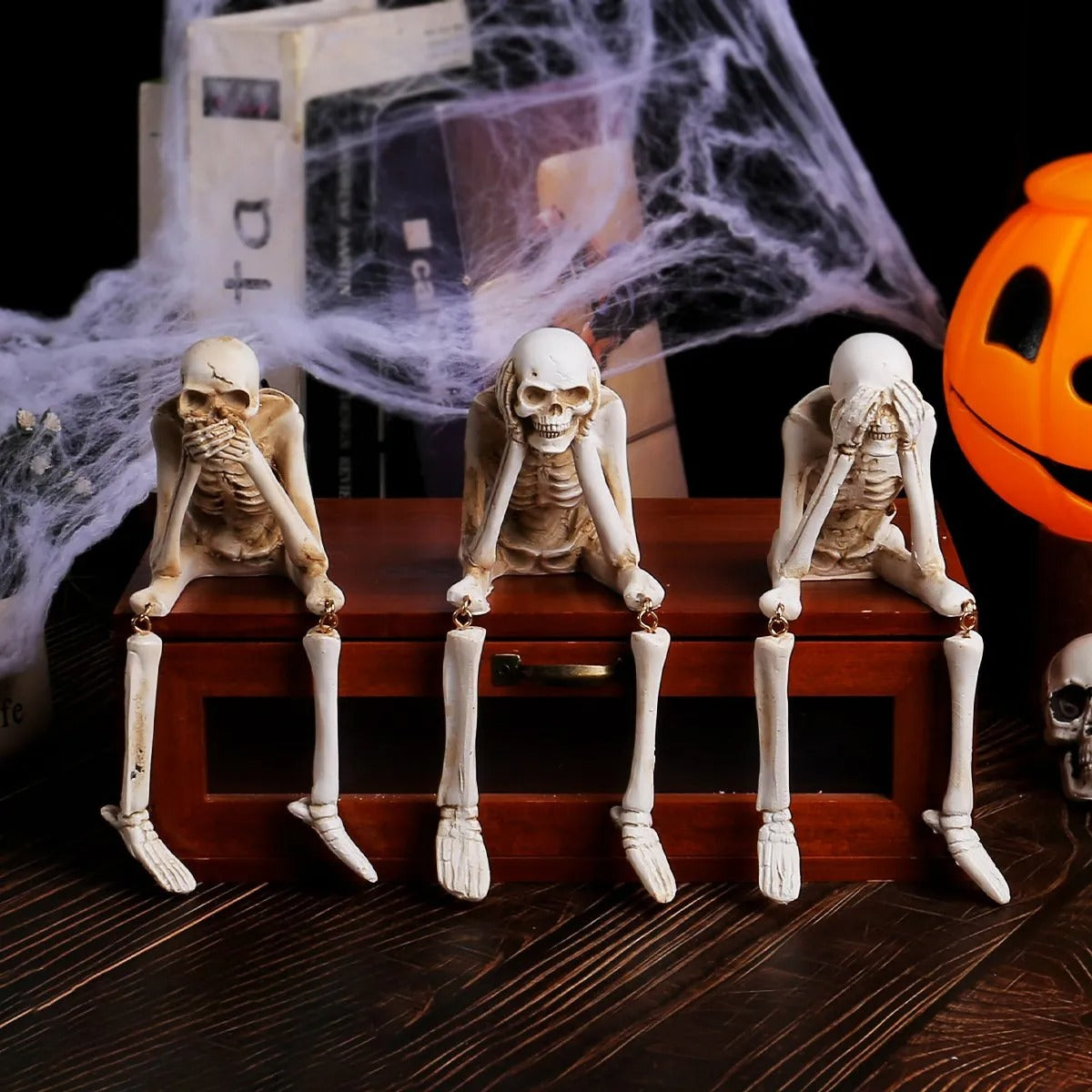Drei weise Skelette — Kamin-Deko für Halloween Mivoza Deutschland